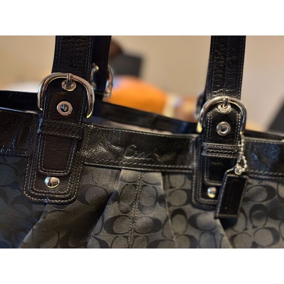 Vintage Coach Soho Pleated Signature Tote - Picture 3 of 8